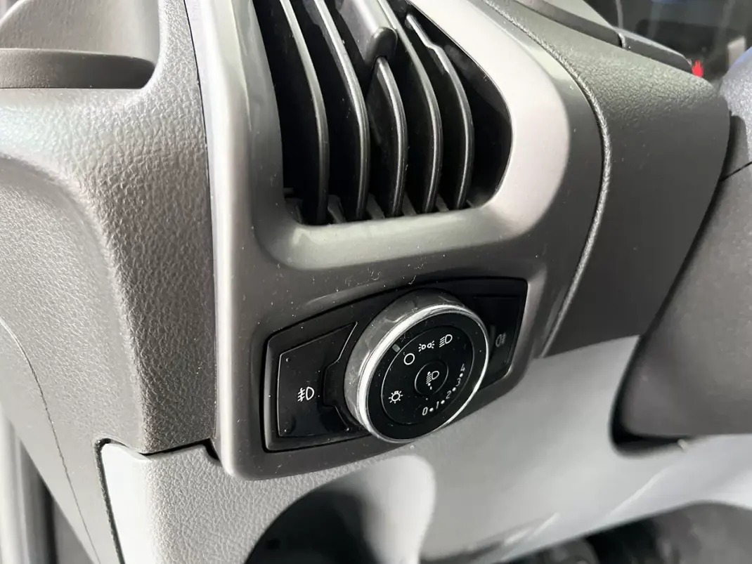 Ford 2014 - 14800 EUR, 166748 km - AUTO.MOTO.pt - 166748km - foto 15 de 18