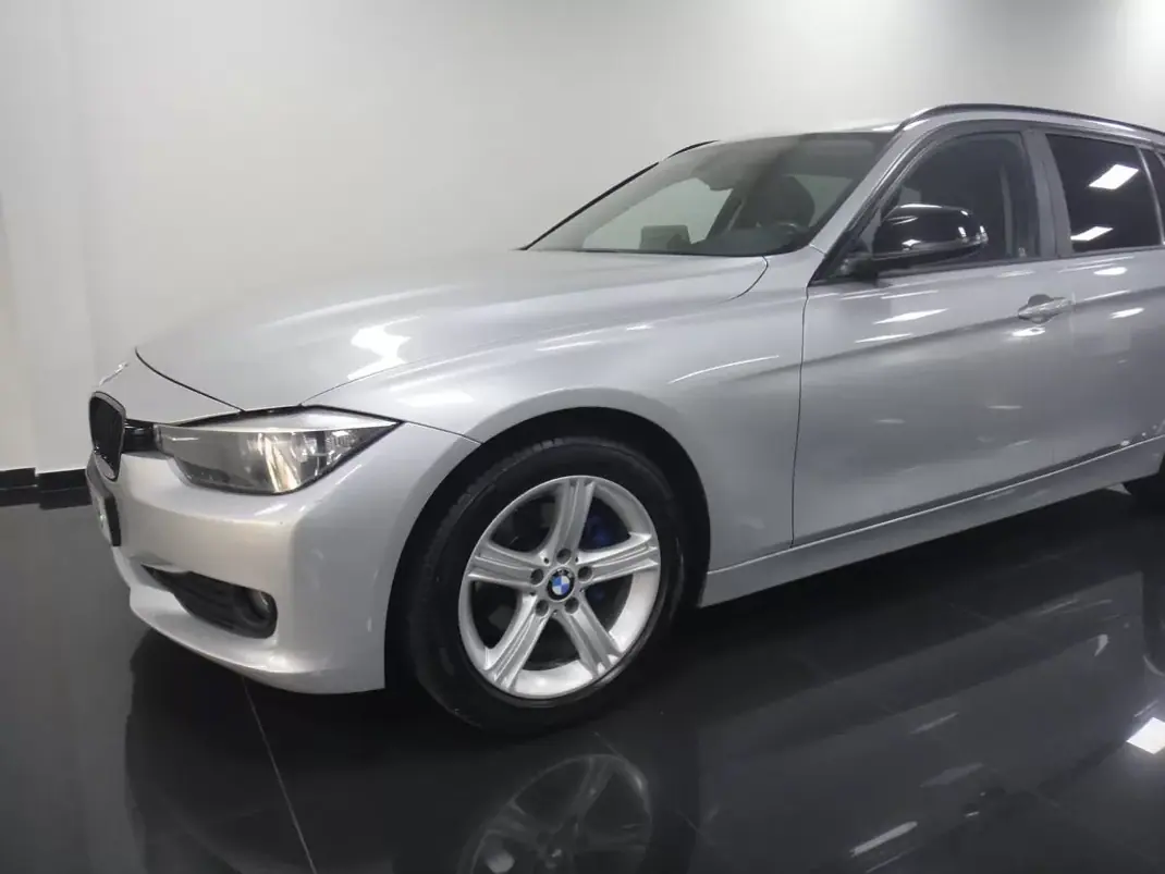 BMW 318 2013 - 13990 EUR, 157000 km - AUTO.MOTO.pt - 157000km - foto 3 de 27