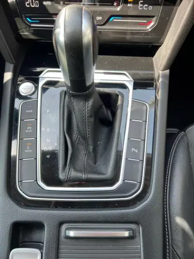 Volkswagen Arteon Shooting Brake 2021 - 27900 EUR, 89450 km - AUTO.MOTO.pt - 89450km - foto 35 de 43