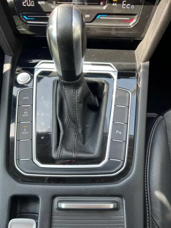 Volkswagen Arteon Shooting Brake 2021 - 27900 EUR, 89450 km - AUTO.MOTO.pt - 89450km - foto 35 de 43