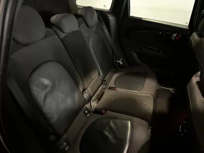 MINI Countryman 2017 - 17000 EUR, 166000 km - AUTO.MOTO.pt - 166000km - foto 10 de 12