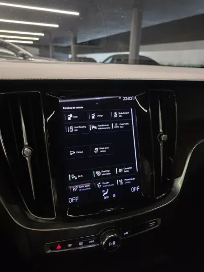 Volvo V60 2021 - 27750 EUR, 138000 km - AUTO.MOTO.pt - 138000km - foto 21 de 26