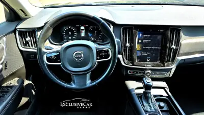Volvo V90 Cross Country 2019 - 24900 EUR, 215000 km - AUTO.MOTO.pt - 215000km - foto 7 de 12