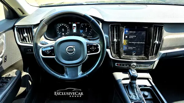 Volvo V90 Cross Country 2019 - 24900 EUR, 215000 km - AUTO.MOTO.pt - 215000km - foto 7 de 12