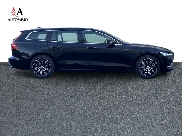 Volvo V60 2021 - 28750 EUR, 61000 km - AUTO.MOTO.pt - 61000km - foto 3 de 11