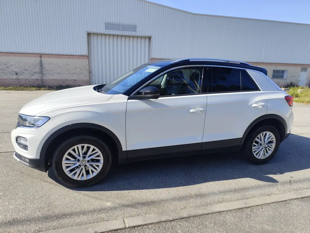 Volkswagen T-Roc 2020 - 19600 EUR, 124 km - AUTO.MOTO.pt - 124km - foto 11 de 12
