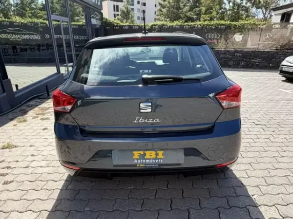 SEAT Ibiza 2022 - 12900 EUR, 89960 km - AUTO.MOTO.pt - 89960km - foto 8 de 12