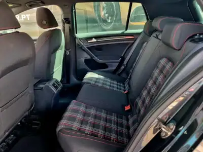 Volkswagen Golf 2015 - 22490 EUR, 108000 km - AUTO.MOTO.pt - 108000km - foto 16 de 28