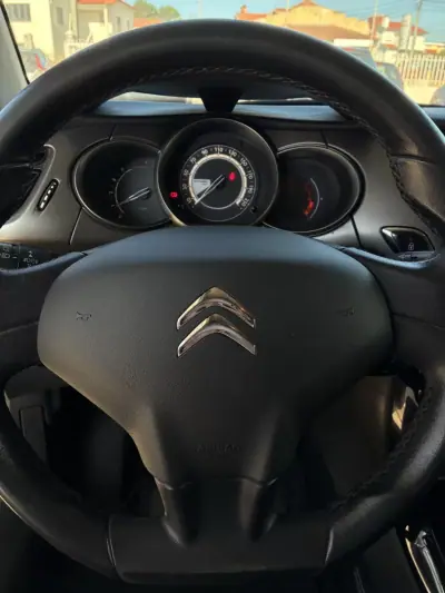 Citroën C3 2014 - 5999 EUR, 160000 km - AUTO.MOTO.pt - 160000km - foto 13 de 22