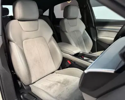 Audi Q8 e-Tron Sportback 2021 - 33950 EUR, 159218 km - AUTO.MOTO.pt - 159218km - foto 9 de 28