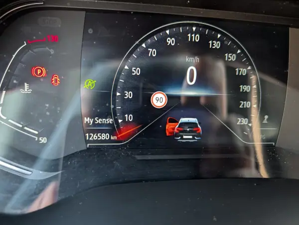 Renault Captur 2022 - 17000 EUR, 126580 km - AUTO.MOTO.pt - 126580km - foto 18 de 23