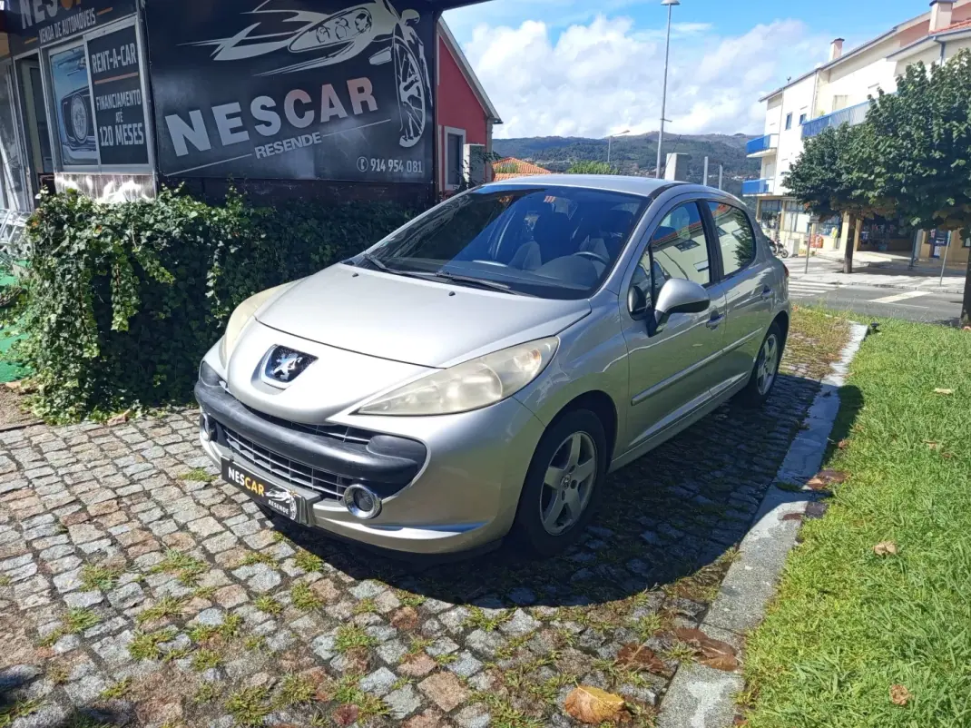Peugeot 207 2007 - 4990 EUR, 254878 km - 254878km - foto 2 de 10