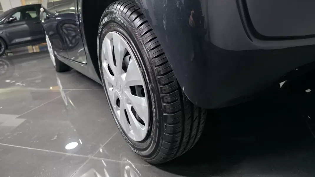 Citroën C1 2016 - 8990 EUR, 84000 km - AUTO.MOTO.pt - 84000km - foto 22 de 25