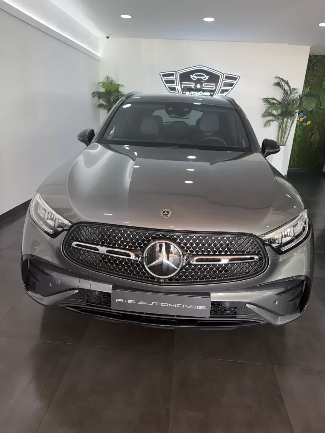 Mercedes-Benz GLC 220 2023 - 59500 EUR, 89000 km - AUTO.MOTO.pt - 89000km - foto 2 de 15