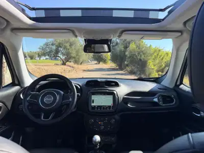Jeep Renegade 2019 - 15995 EUR, 105000 km - AUTO.MOTO.pt - 105000km - foto 8 de 34