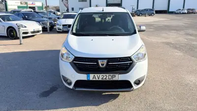 Dacia Lodgy 2018 - 9800 EUR, 107165 km - foto 4 de 13