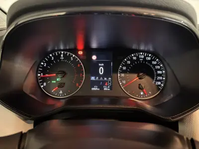 Renault Clio 2023 - 16250 EUR, 68855 km - AUTO.MOTO.pt - 68855km - foto 10 de 24
