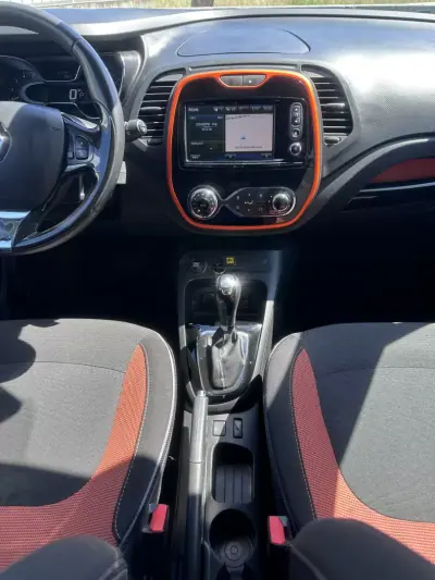 Renault Captur 2014 - 9900 EUR, 217000 km - AUTO.MOTO.pt - 217000km - foto 53 de 60