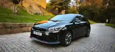 Kia Ceed 2020 - 13800 EUR, 53000 km - 53000km - foto 1 de 12