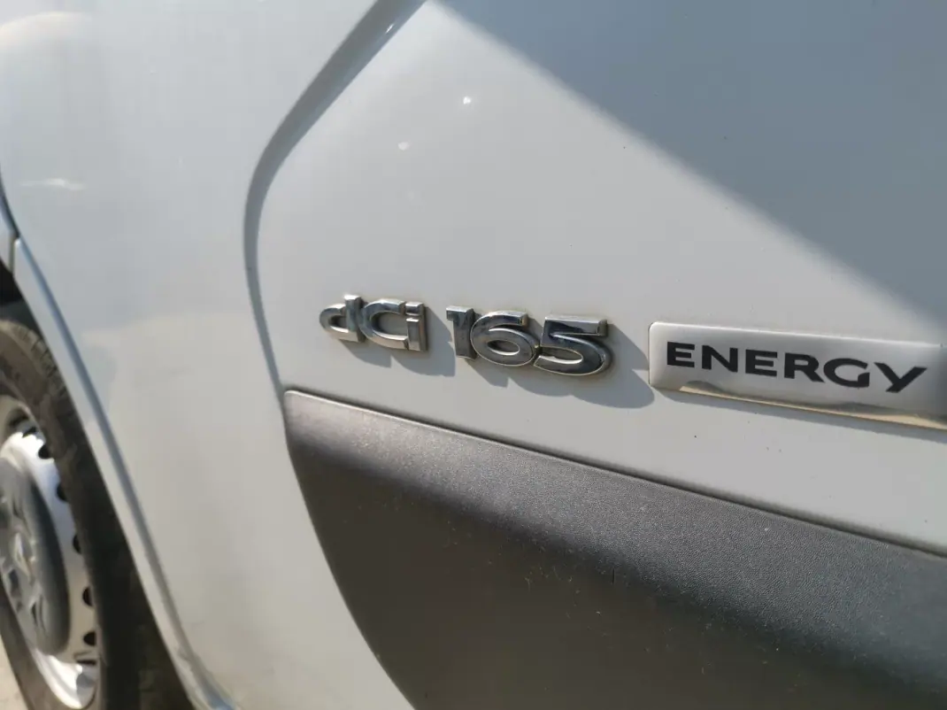 Renault 2016 - 15900 EUR, 199450 km - AUTO.MOTO.pt - 199450km - foto 5 de 7