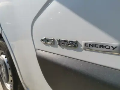 Renault 2016 - 15900 EUR, 199450 km - AUTO.MOTO.pt - 199450km - foto 5 de 7