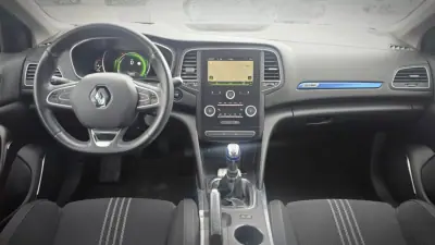 Renault Mégane 2016 - 12950 EUR, 114140 km - AUTO.MOTO.pt - 114140km - foto 19 de 42