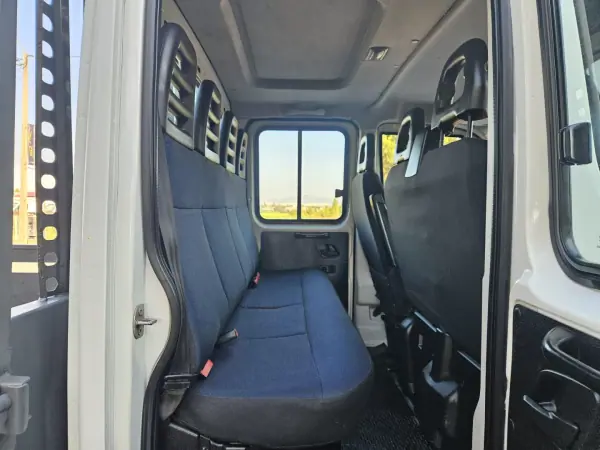 Iveco 2017 - 23750 EUR, 240000 km - AUTO.MOTO.pt - 240000km - foto 10 de 10
