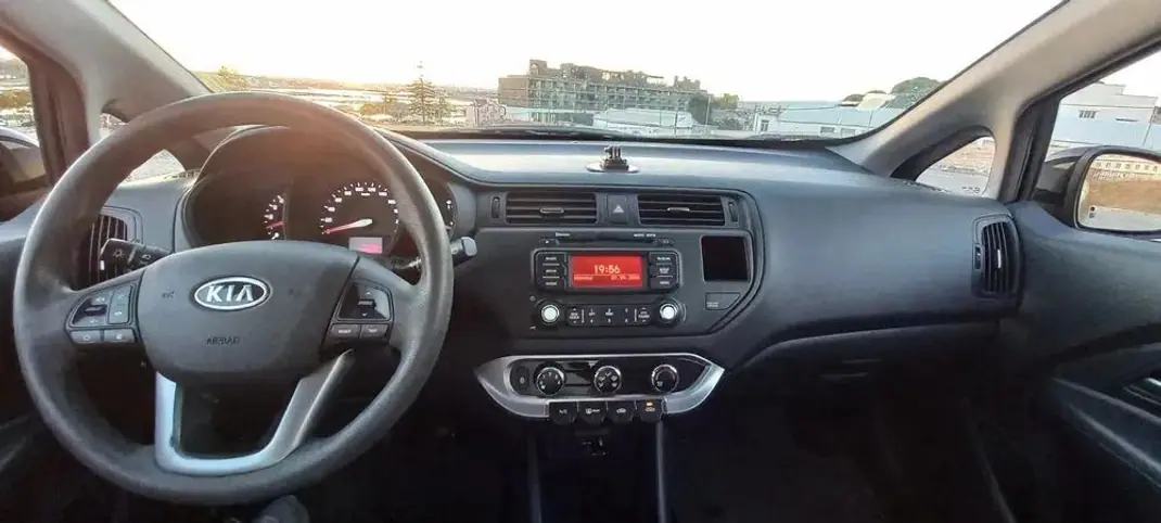 Kia Rio 2012 - 4800 EUR, 188335 km - 188335km - foto 10 de 10