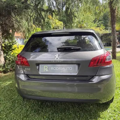Peugeot 308 2019 - 11990 EUR, 129400 km - AUTO.MOTO.pt - 129400km - foto 2 de 20