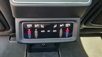 Audi e-tron Sportback 2021 - 43000 EUR, 50774 km - AUTO.MOTO.pt - 50774km - foto 22 de 23