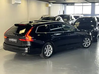 Volvo V90 2018 - 27490 EUR, 160000 km - AUTO.MOTO.pt - 160000km - foto 14 de 53