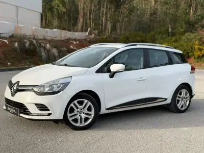 Renault Clio Sport Tourer 2019 - 8900 EUR, 169500 km - AUTO.MOTO.pt - 169500km - foto 2 de 14