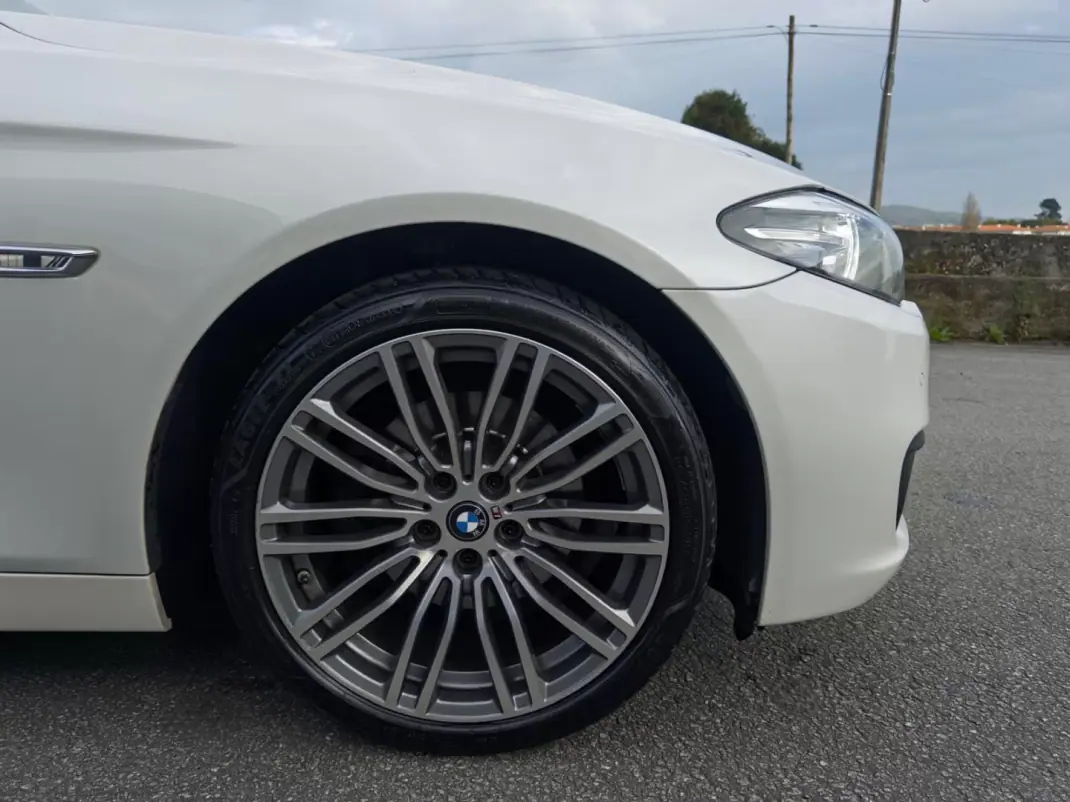 BMW 520 2015 - 17990 EUR, 198000 km - AUTO.MOTO.pt - 198000km - foto 13 de 45