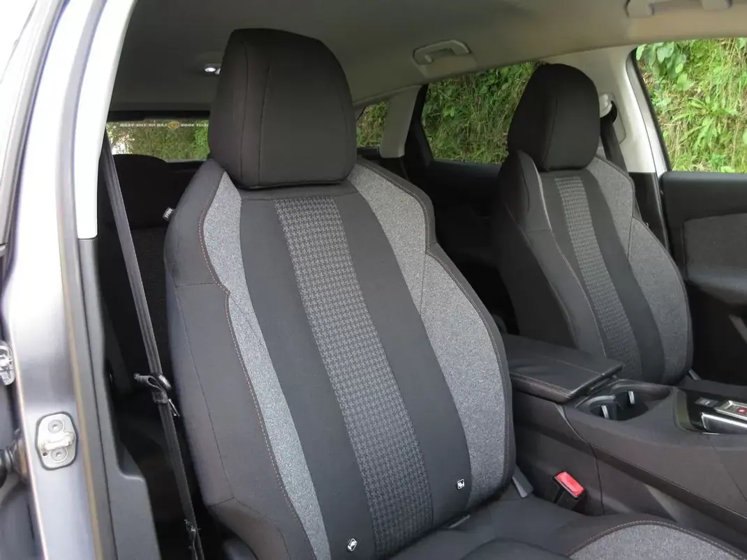 Peugeot 3008 2017 - 17990 EUR, 168000 km - 168000km - foto 25 de 37