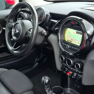 MINI Cooper 2015 - 14950 EUR, 172223 km - AUTO.MOTO.pt - 172223km - foto 13 de 22