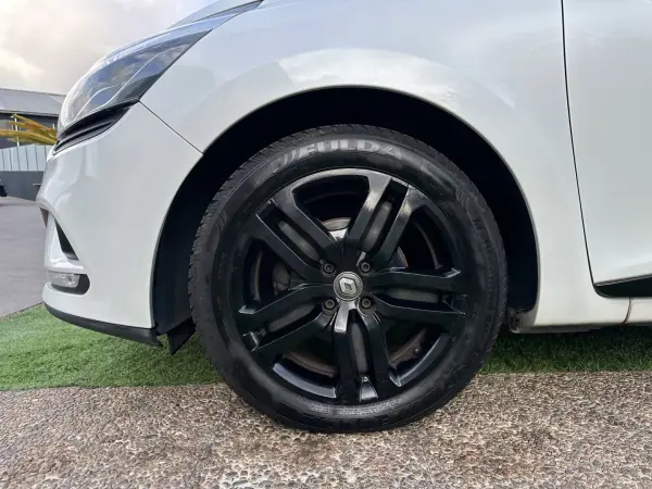 Renault Clio 2018 - 10900 EUR, 138929 km - AUTO.MOTO.pt - 138929km - foto 20 de 46