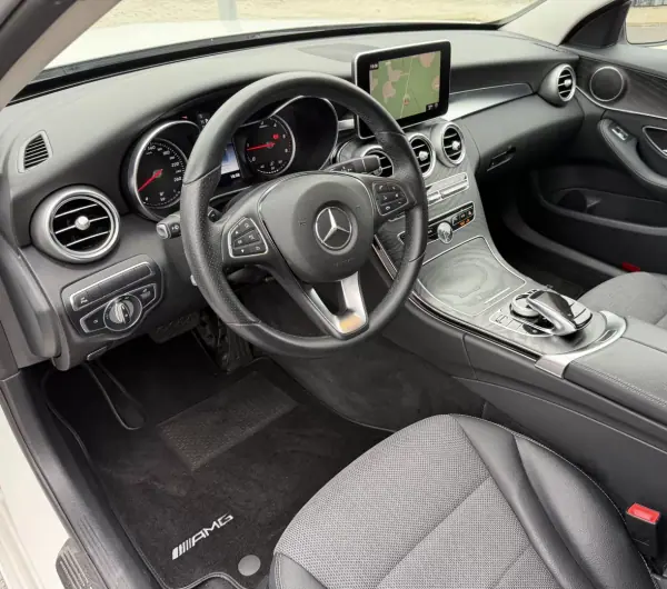 Mercedes-Benz C 220 2017 - 27900 EUR, 81867 km - AUTO.MOTO.pt - 81867km - foto 25 de 29