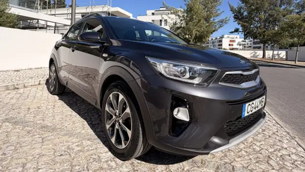 Kia Stonic 2020 - 13500 EUR, 94712 km - AUTO.MOTO.pt - 94712km - foto 2 de 16