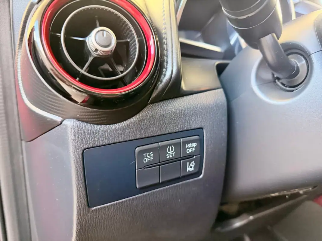 Mazda CX-3 2016 - 13490 EUR, 166734 km - AUTO.MOTO.pt - 166734km - foto 20 de 24