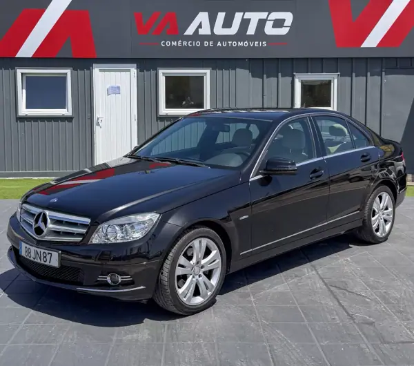 Mercedes-Benz C 250 2010 - 10900 EUR, 190000 km - AUTO.MOTO.pt - 190000km - foto 3 de 10