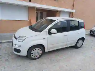 Fiat Panda 2018 - 6750 EUR, 82000 km - AUTO.MOTO.pt - 82000km - foto 2 de 3