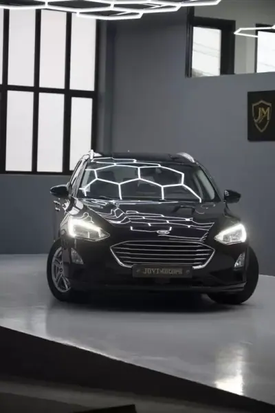 Ford Focus 2021 - 13850 EUR, 196506 km - AUTO.MOTO.pt - 196506km - foto 9 de 42