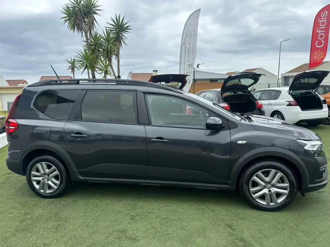 Dacia Jogger 2023 - 20990 EUR, 29799 km - 29799km - foto 7 de 15