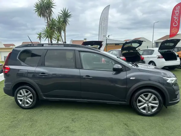 Dacia Jogger 2023 - 20990 EUR, 29799 km - AUTO.MOTO.pt - 29799km - foto 7 de 15