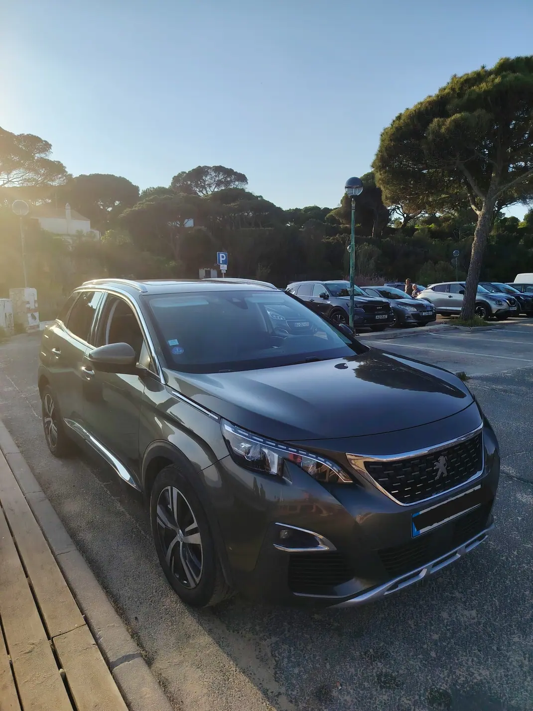 Peugeot 3008 2017 - 15000 EUR, 125000 km - AUTO.MOTO.pt - 125000km - foto 4 de 5