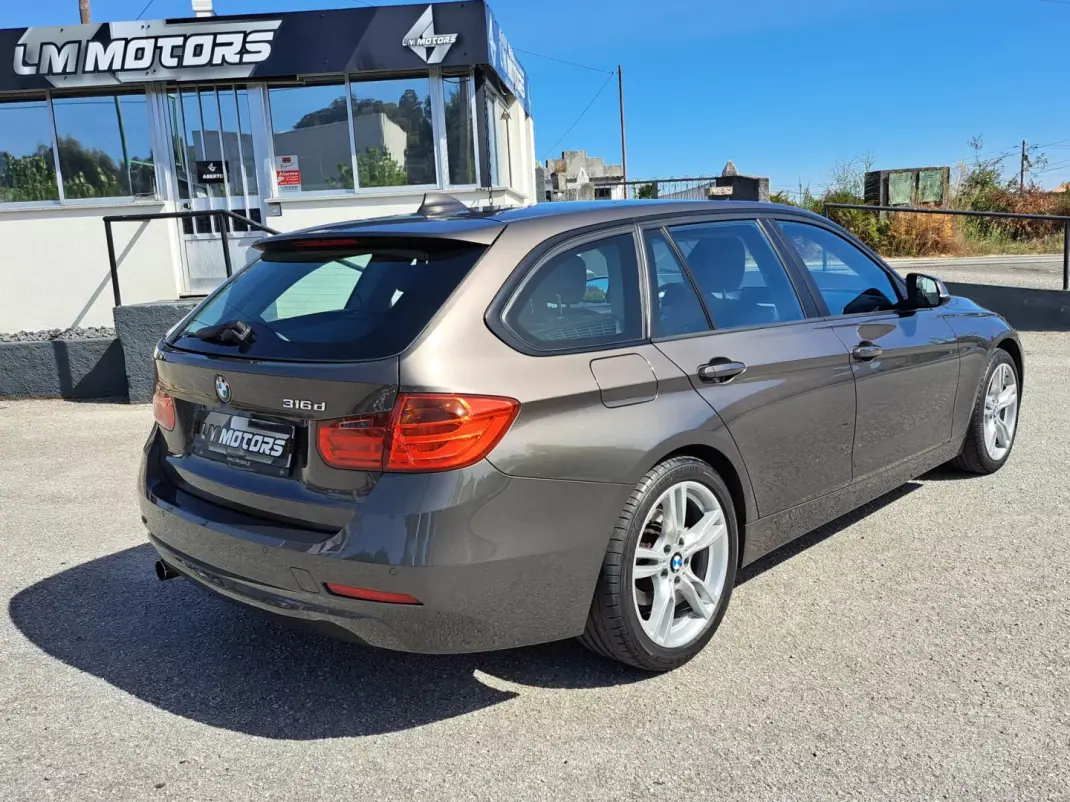 BMW 316 2014 - 12500 EUR, 242064 km - AUTO.MOTO.pt - 242064km - foto 7 de 48