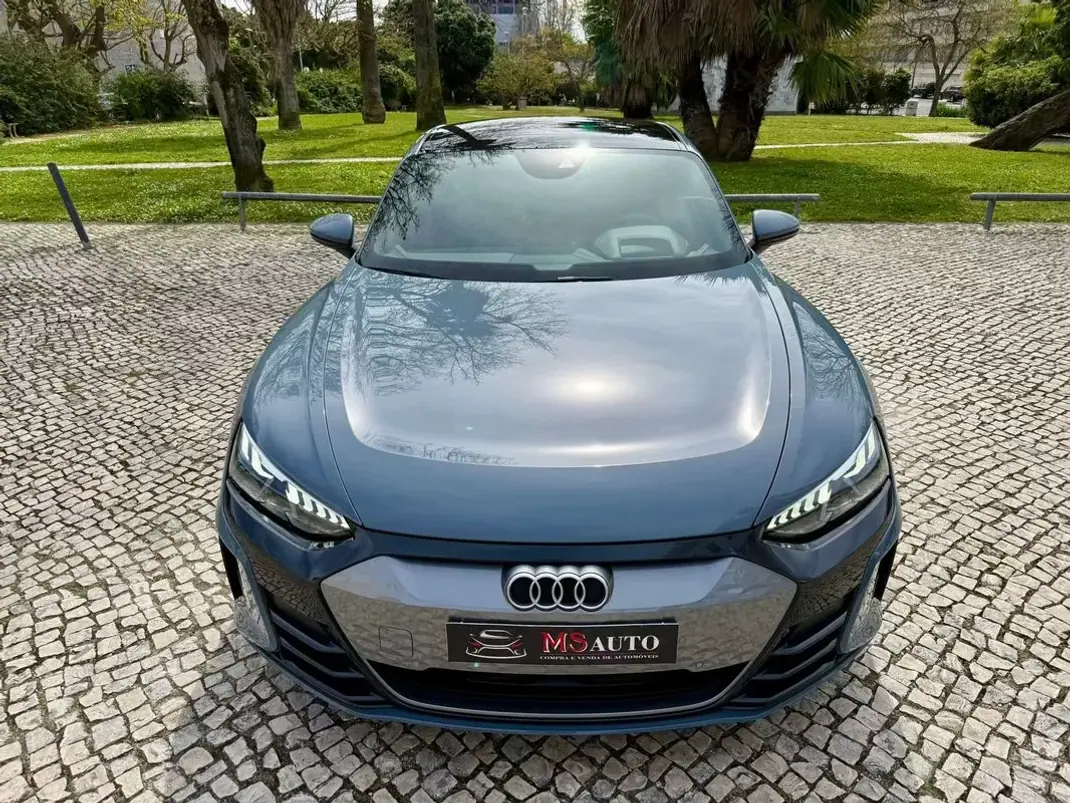 Audi e-tron GT 2022 - 57790 EUR, 82950 km - AUTO.MOTO.pt - 82950km - foto 9 de 55