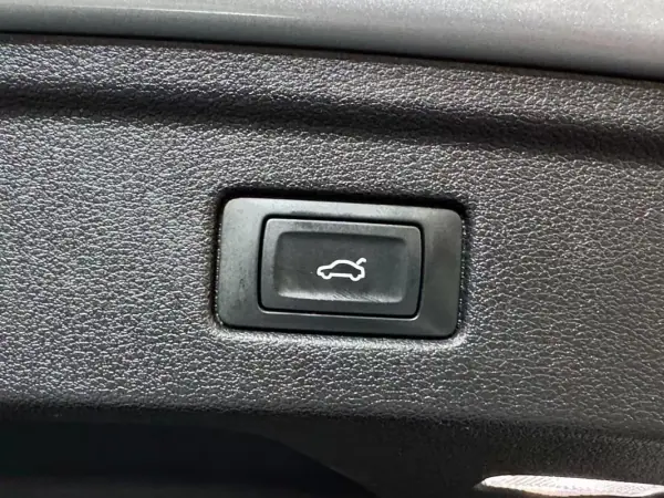 Audi A5 Sportback 2020 - 29950 EUR, 159000 km - AUTO.MOTO.pt - 159000km - foto 59 de 60