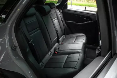 Land Rover Range Rover Evoque 2025 - 48990 EUR, 16300 km - 16300km - foto 28 de 39