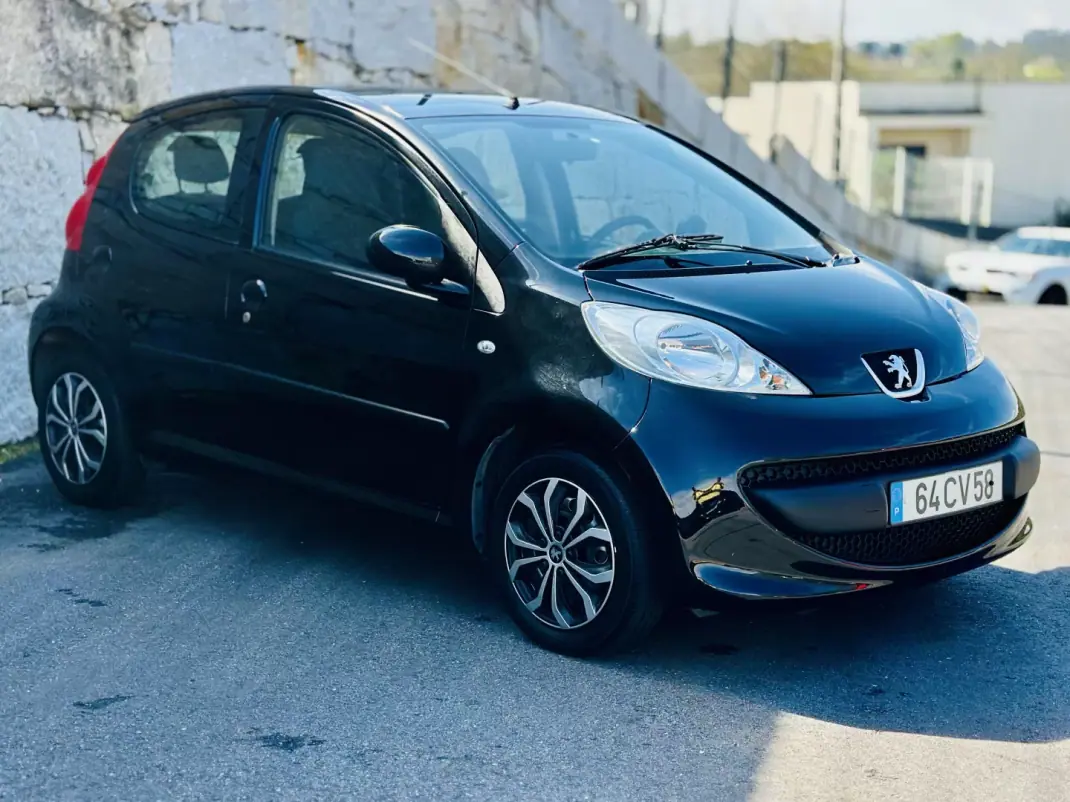 Peugeot 107 2007 - 5500 EUR, 104000 km - AUTO.MOTO.pt - 104000km - foto 8 de 45